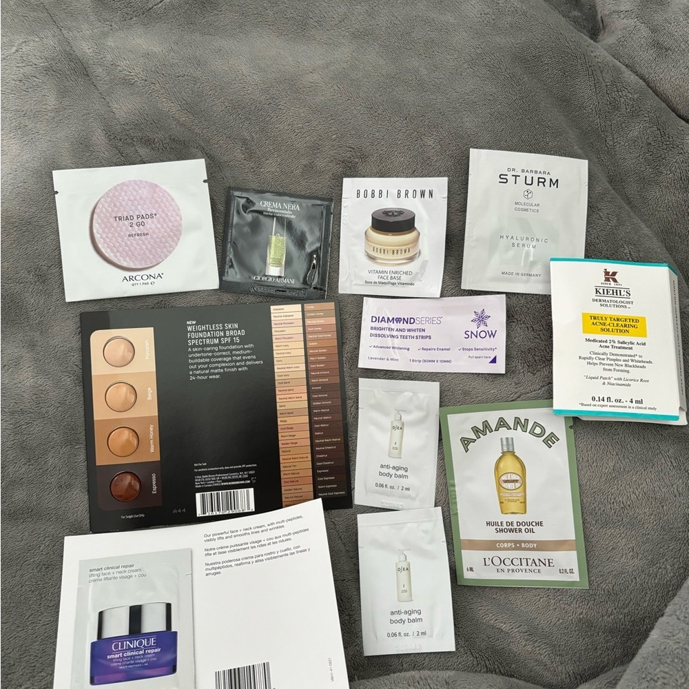 Skincare bundle with 11 various samples